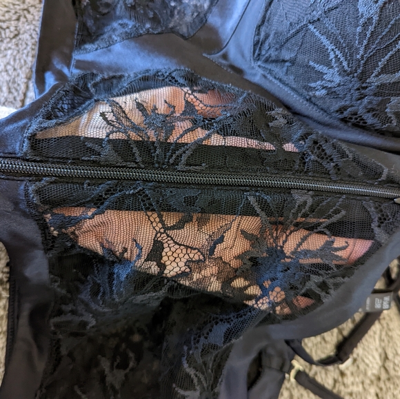 Black Lace La Perla Bustier, 36B - Picture 4 of 8